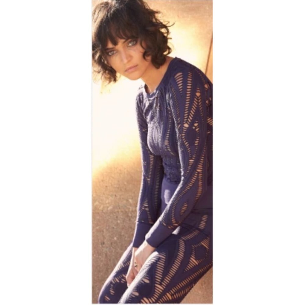 💕AVOCADO💕 Serenity Shred Long Sleeve Top + Leggings Set Black Medium M NWT - Picture 8 of 16